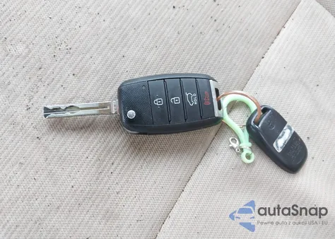 2015 Kia Sedona Lx z USA, uszkodzony, nr VIN KNDMB5C14F6029908